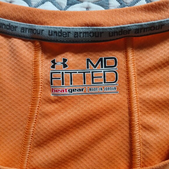 Under Armour - Women's Medium Fitted Work-out Tee - Picture 2 of 3